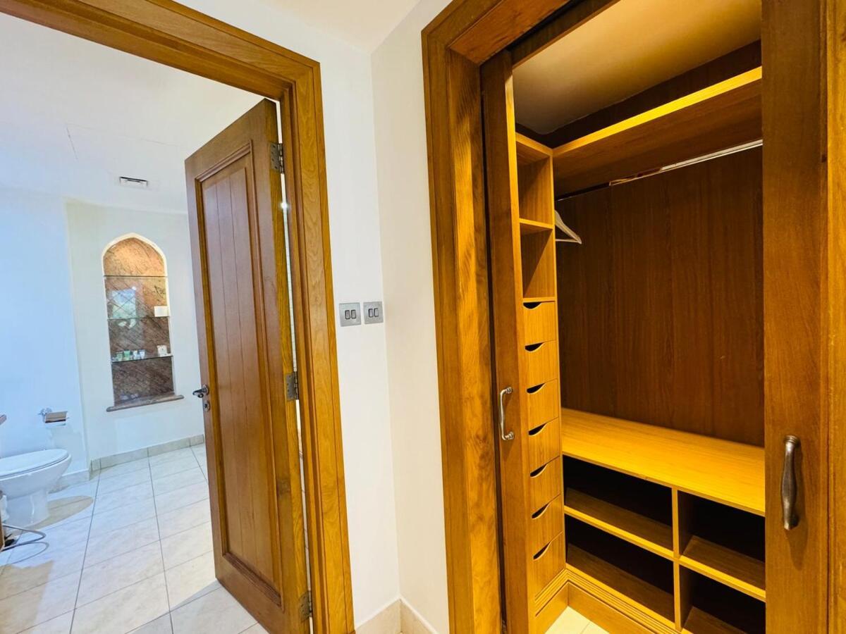 Downtown Burj Khalifa View Luxury 2 Bed Apartment