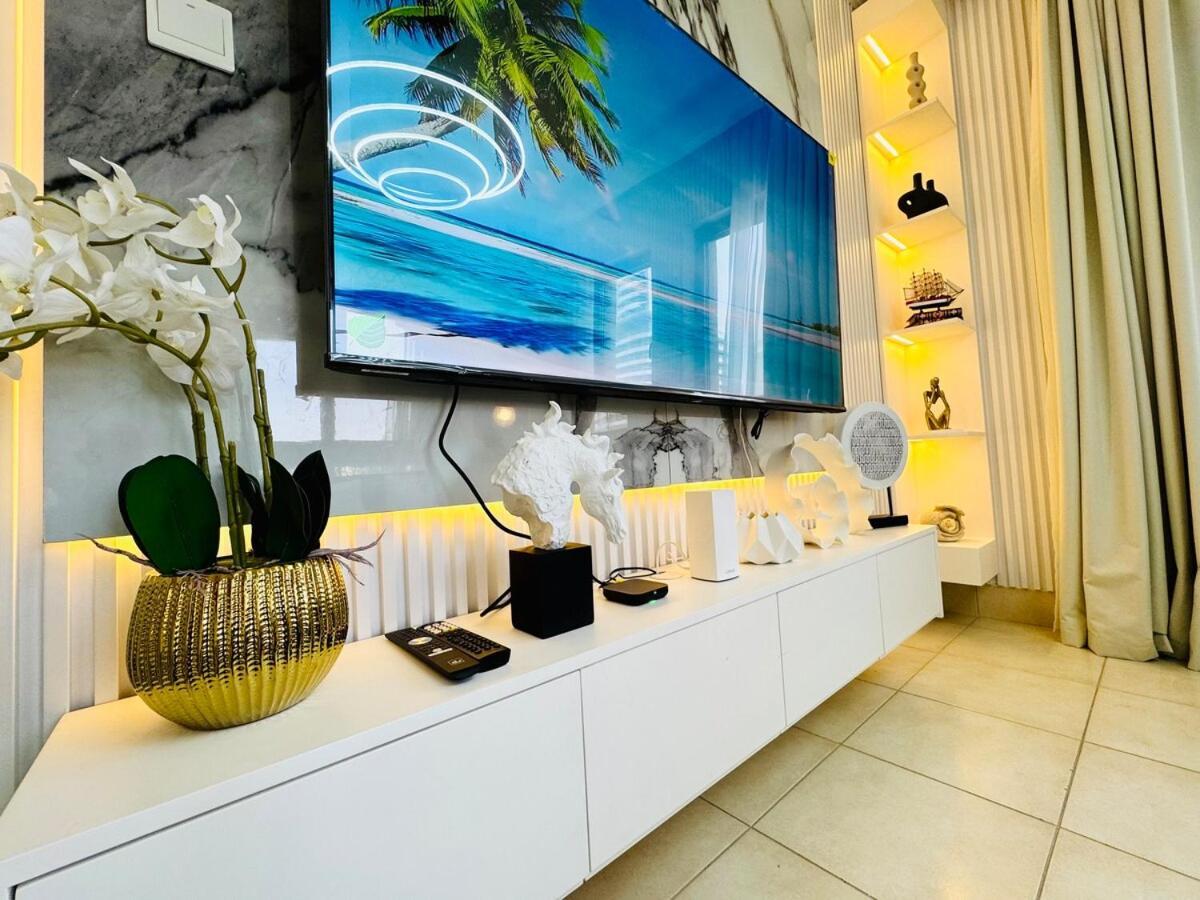 Downtown Burj Khalifa View Luxury 2 Bed *