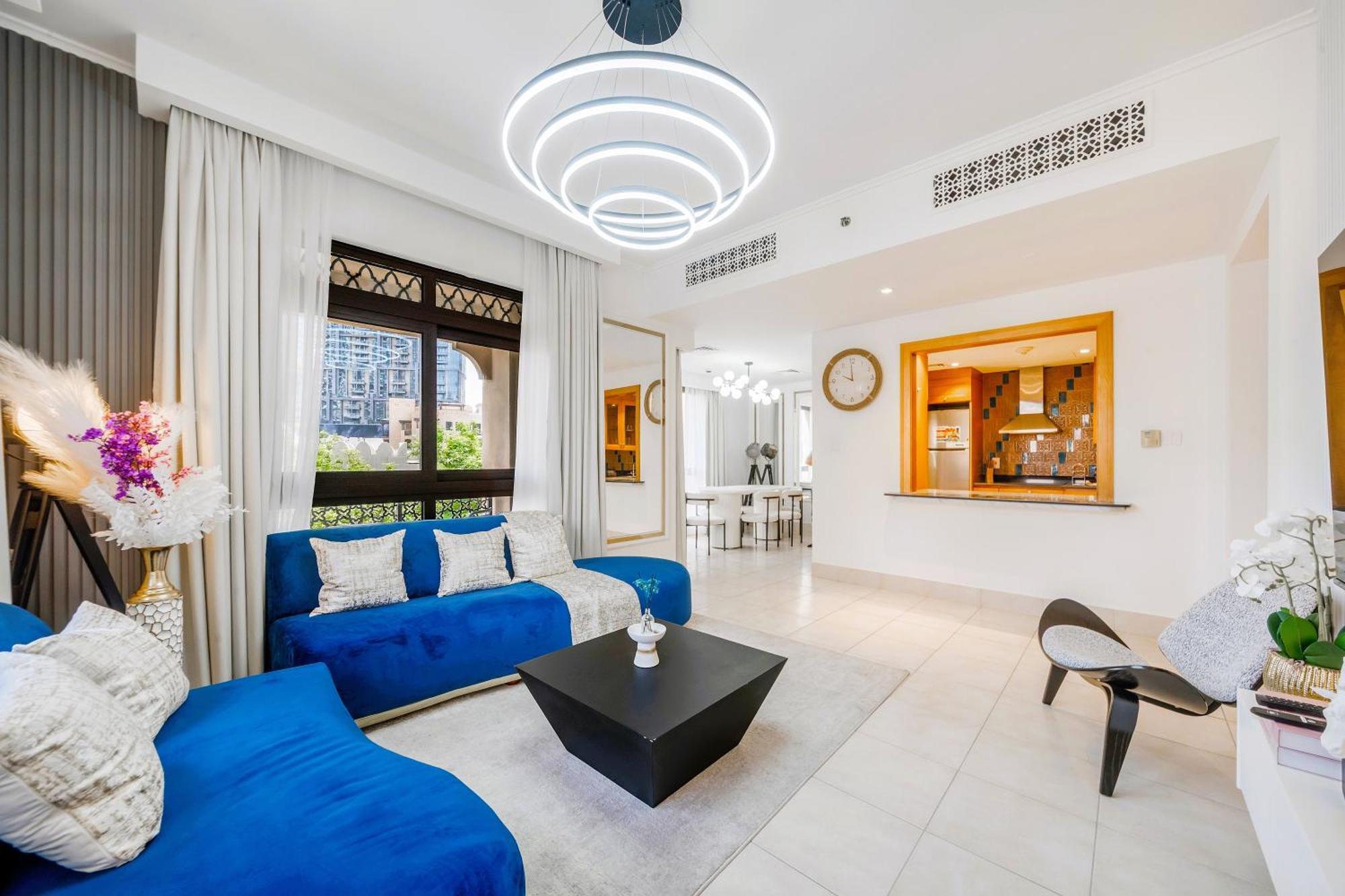 Downtown Burj Khalifa View Luxury 2 Bed
