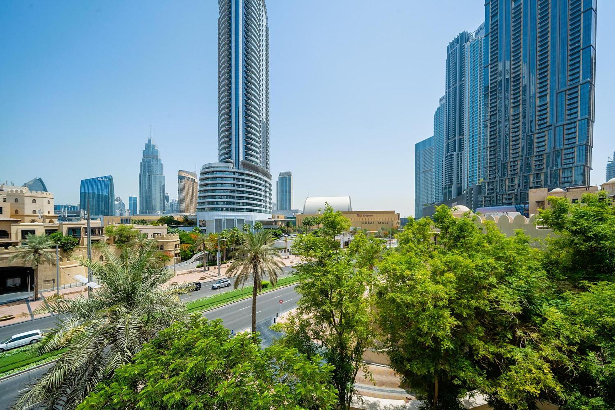 Downtown Burj Khalifa View Luxury 2 Bed Apartment