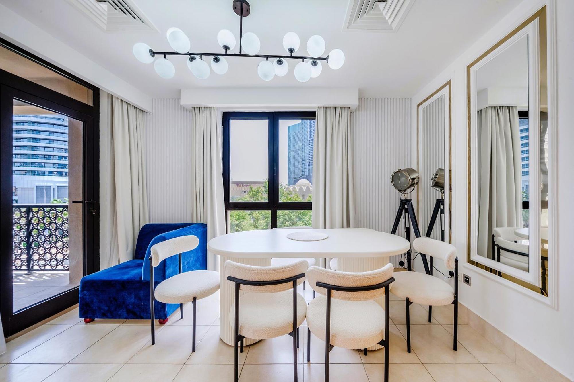 Downtown Burj Khalifa View Luxury 2 Bed * Dubai